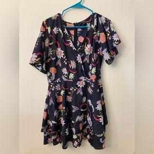 Tox:K3 navy floral dress with surplice neckline. Size Large.